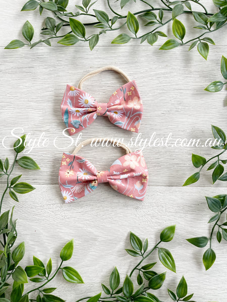 “Dusty Daisy” Bow Tie