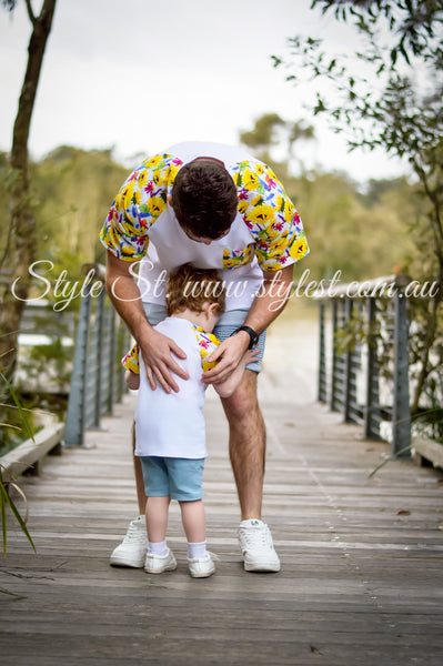 “Sunflower Meadows” Men's Raglan Tee