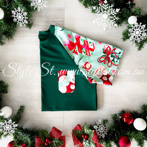 PREORDER "Peppermint Snap" Men's Raglan Tee